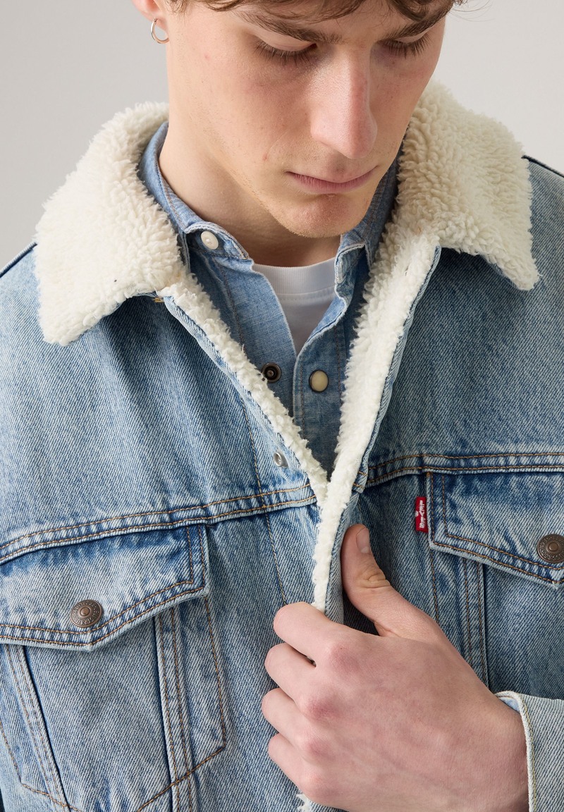 Load image into Gallery viewer, Levi&#39;s Men&#39;s Original Trucker Jacket Blue Sherpa A57840026
