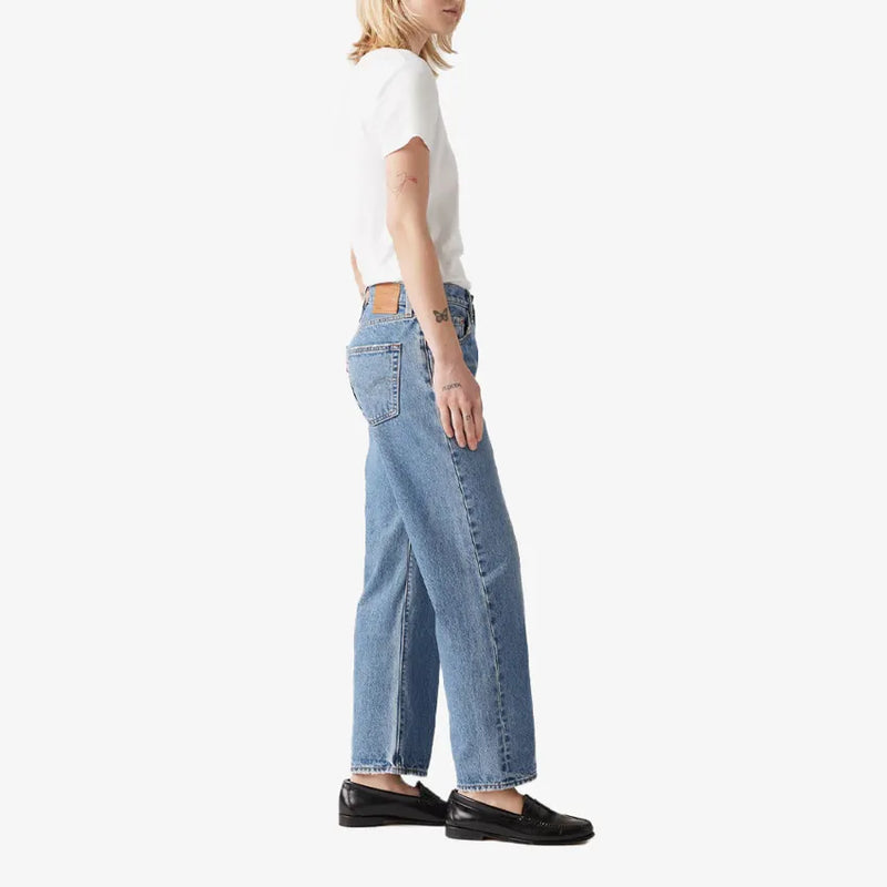 Load image into Gallery viewer, Levi's Women's 501® 90s Ankle Pants Med Indigo A91500002
