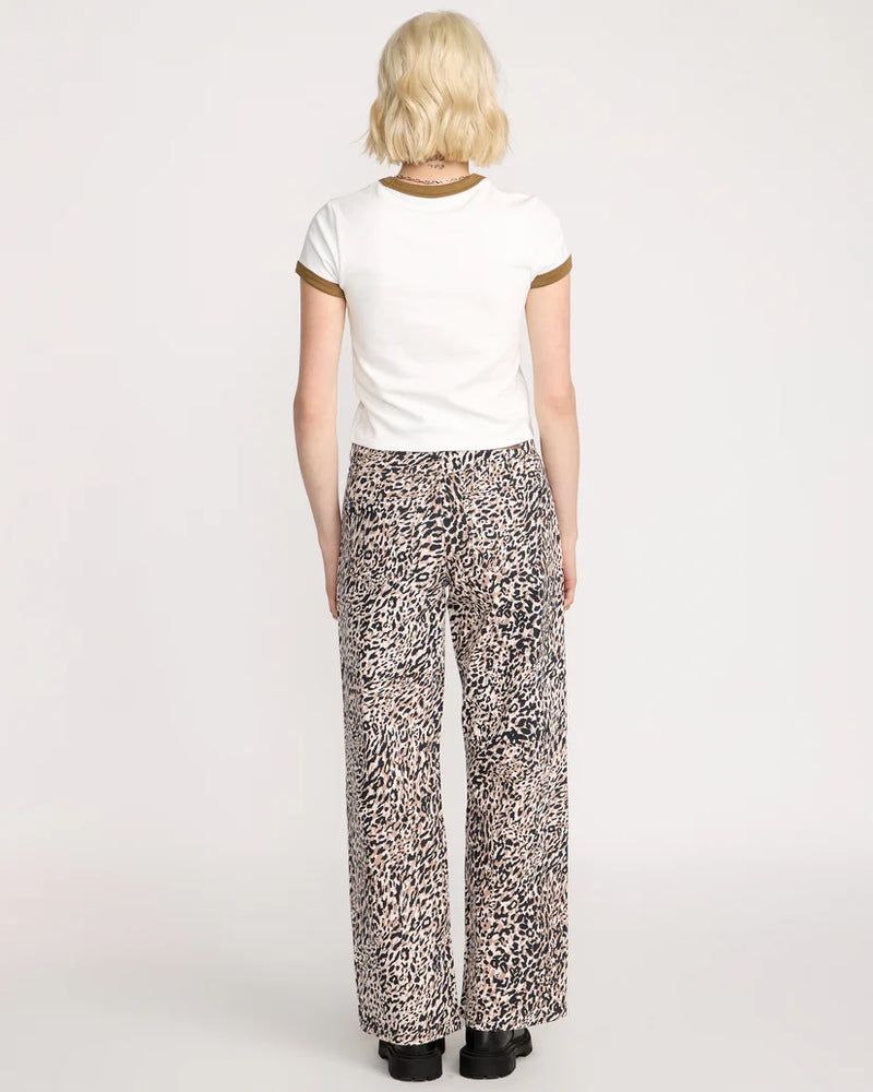 Load image into Gallery viewer, Volcom Womens&#39; Stoned Boyfriend Lowrise Jeans Animal Print B1932503_ANM
