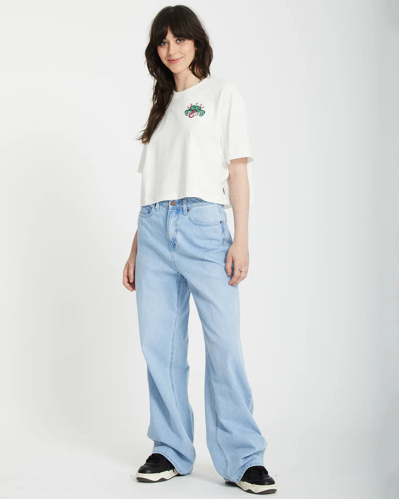 Load image into Gallery viewer, Volcom Women&#39;s Alix 1 T-Shirt Star White B3512505_SWH
