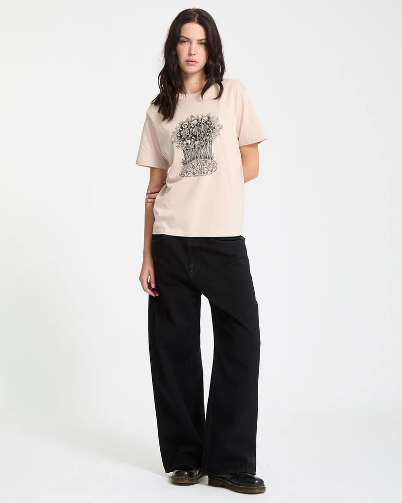 Load image into Gallery viewer, Volcom Women&#39;s Radical Daze Up T-Shirt Khakiest B3532508-KST
