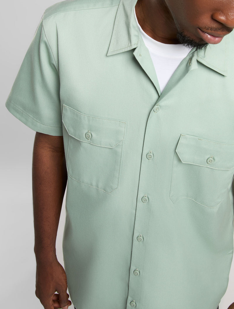 Load image into Gallery viewer, Dickies Men&#39;s Work Shirt Sleeve Shirt Iceberg DK0A4XK7K36
