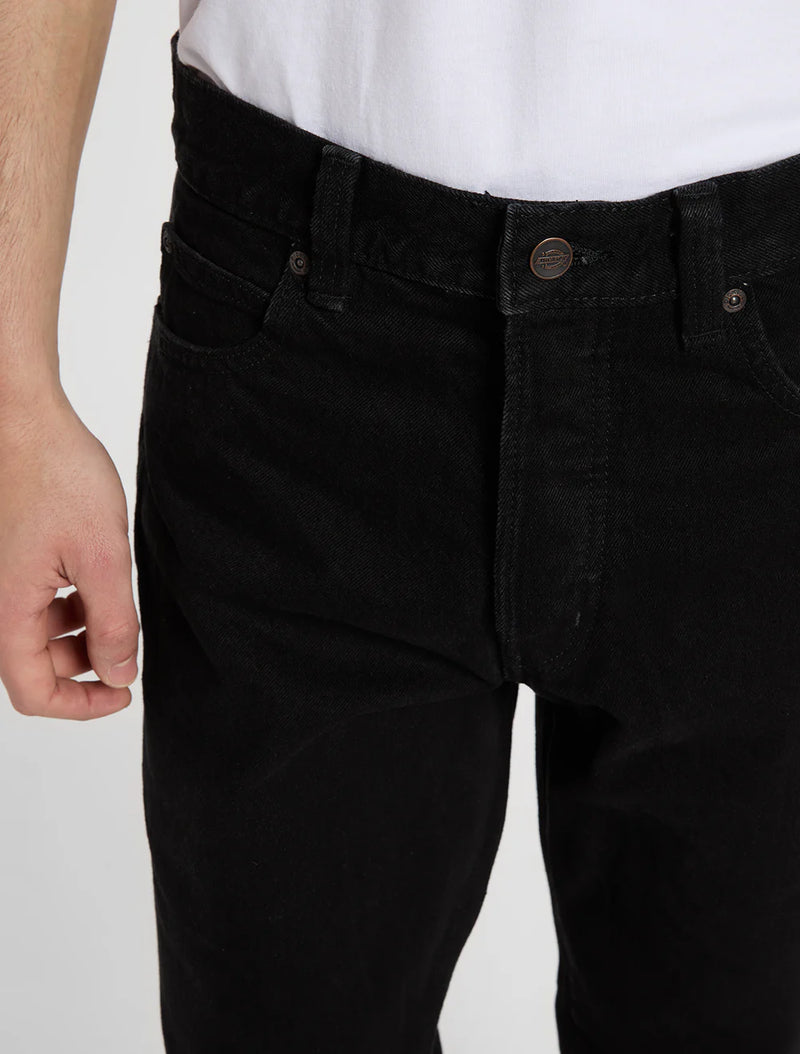 Load image into Gallery viewer, Dickies Men's 983 Regular Straight Jeans Black DK0A885HBLK
