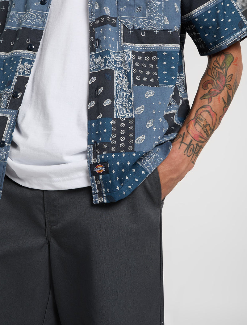 Load image into Gallery viewer, Dickies Men's Glandorf Short Sleeve Shirt Dynamic Blue DK0A889T0DN
