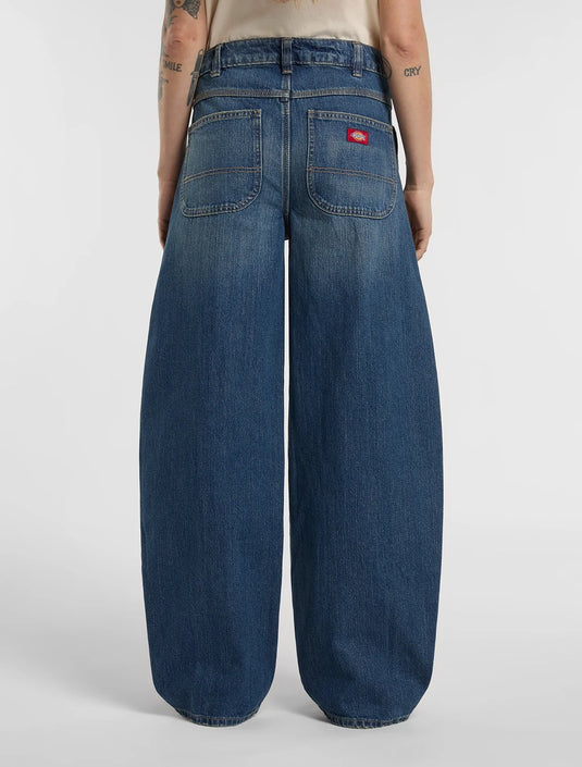 Dickies Women's Maricopa Low Waist Barrel Jeans Mid Blufad Wash DK0A8C2IL891