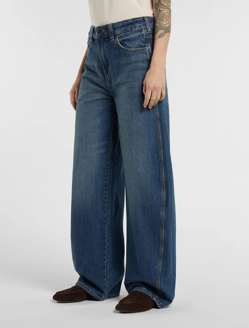 Load image into Gallery viewer, Dickies Women's Maricopa Low Waist Barrel Jeans Mid Blufad Wash DK0A8C2IL891
