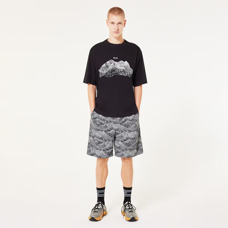 Load image into Gallery viewer, Oakley Men&#39;s Wired Mtn ScapeT-Shirt Blackout FOA406858-02E
