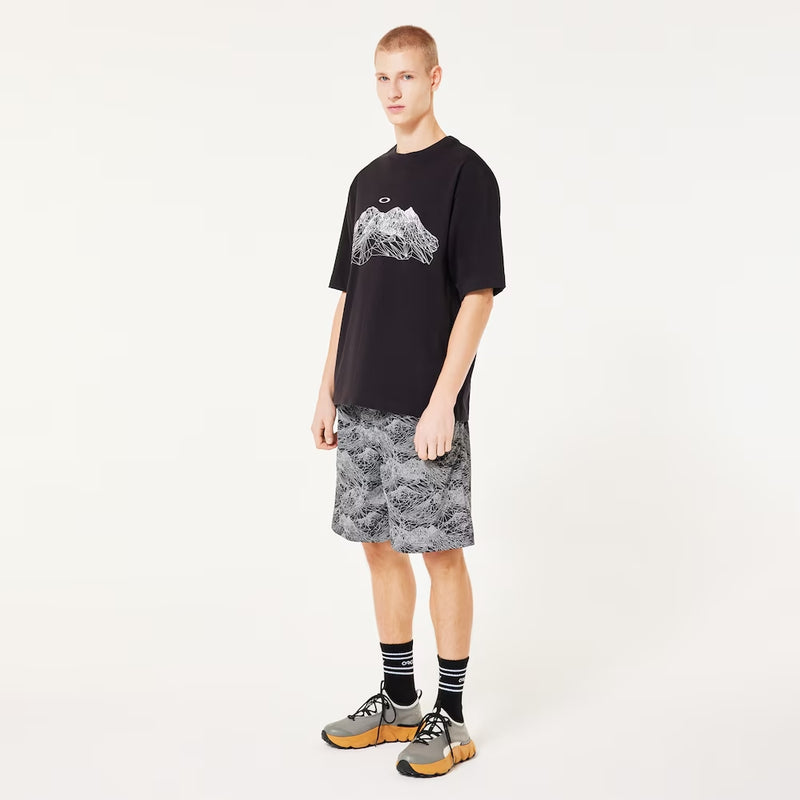 Load image into Gallery viewer, Oakley Men&#39;s Wired Mtn ScapeT-Shirt Blackout FOA406858-02E
