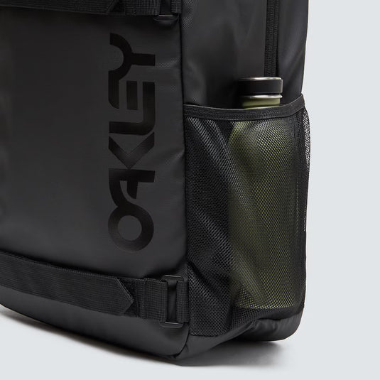 Oakley Men's The Freshman Skate Backpack Blackout FOS901202-02E