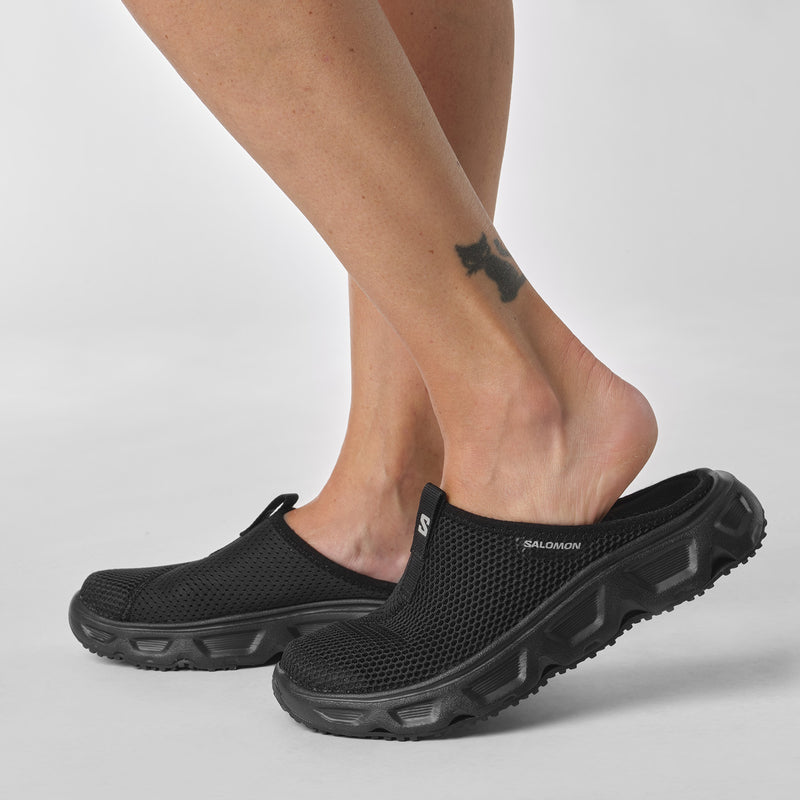 Load image into Gallery viewer, Salomon Women&#39;s Reelax Slide 6.0 Slides Black/Black/Alloy 471124
