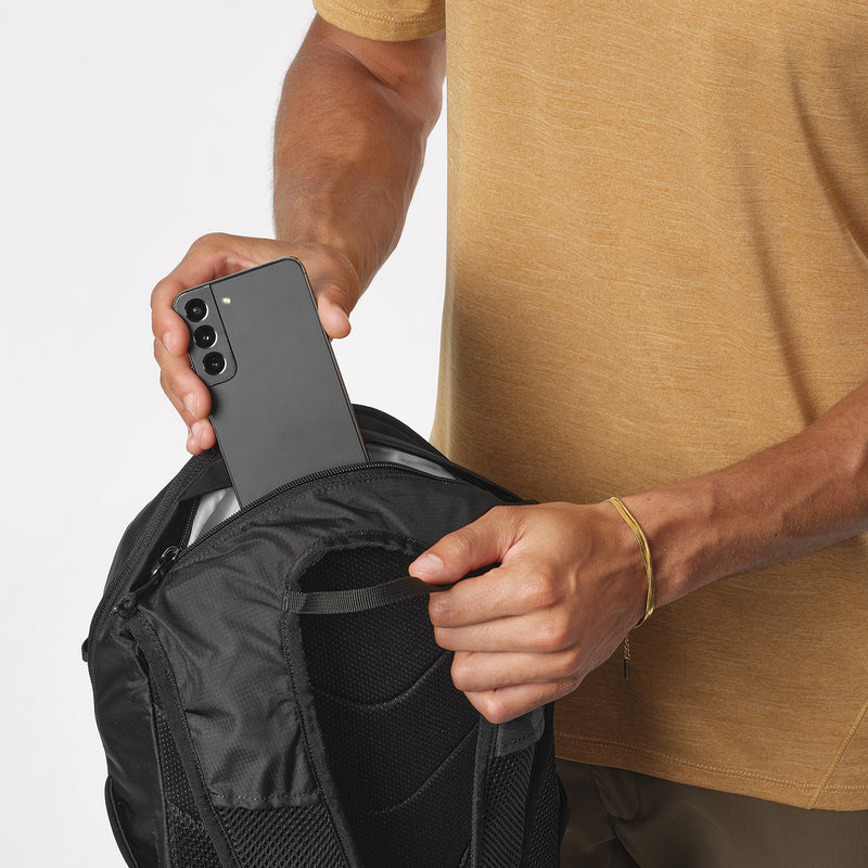 Load image into Gallery viewer, Salomon Unisex Trailblazer 30L Hiking Bag Black/Grey/Alloy LC2183200
