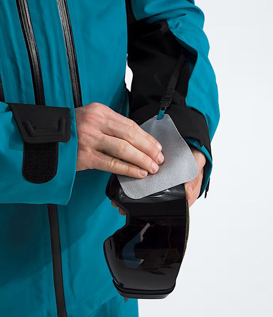 The North Face Men’s Chakal Snow Jacket Dusk Blue/TNF Black NF0A87Y6DDO