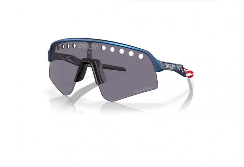 Load image into Gallery viewer, Oakley Unisex Sutro Lite Sweep Sunglasses TLD Blue Colorshift/Prizm Grey OOO9465-3232
