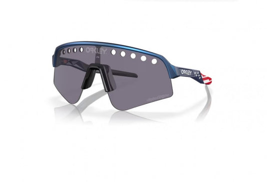 Oakley Unisex Sutro Lite Sweep Sunglasses TLD Blue Colorshift/Prizm Grey OOO9465-3232