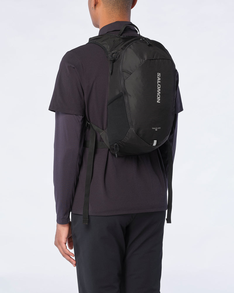 Load image into Gallery viewer, Salomon Unisex Trailblazer 10L Hiking Bag Black Alloy LC2182900
