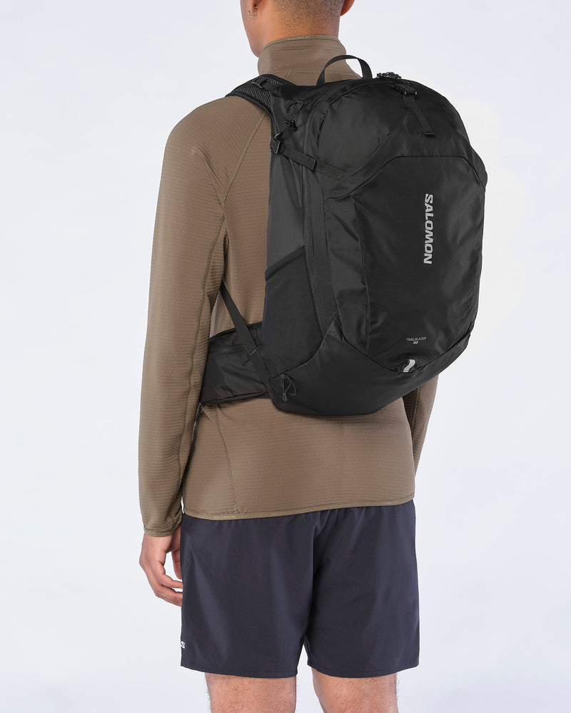 Load image into Gallery viewer, Salomon Unisex Trailblazer 30L Hiking Bag Black Alloy LC2183200
