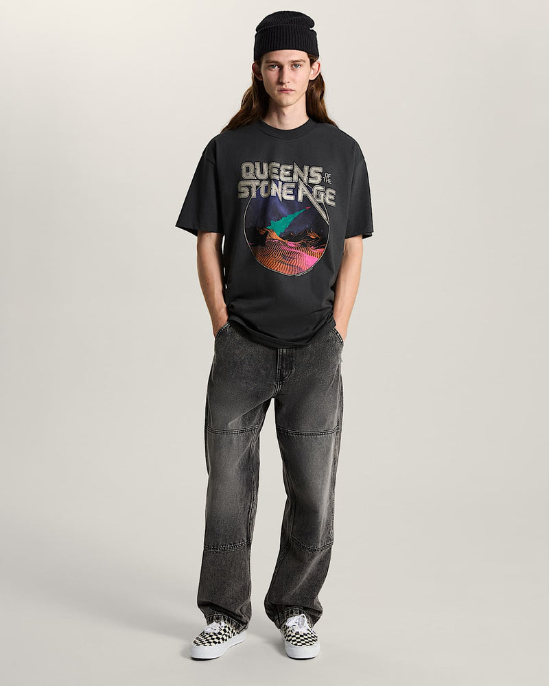Load image into Gallery viewer, Vans Men's Queens of the Stone Age T-Shirt Black VN00134VEMV
