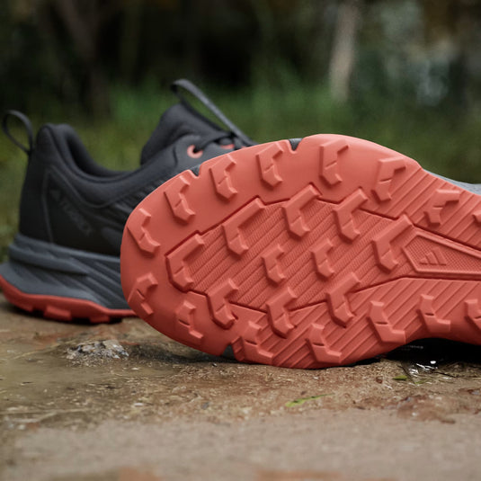 Adidas Terrex Men's Tracefinder 2 Climaproof Trail Running Shoes Core Black/Core Black/Semi Impact Orange JR9134