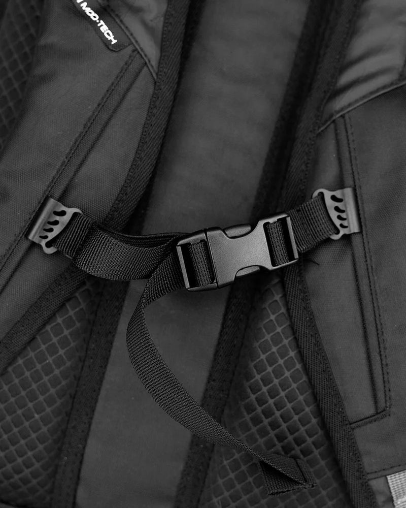 Load image into Gallery viewer, Volcom Unisex Venture Backpack Black VMXX00HMEA_BLK

