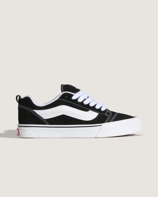 Vans Unisex Knu Skool Shoes Black/True White VN0009QC6BT