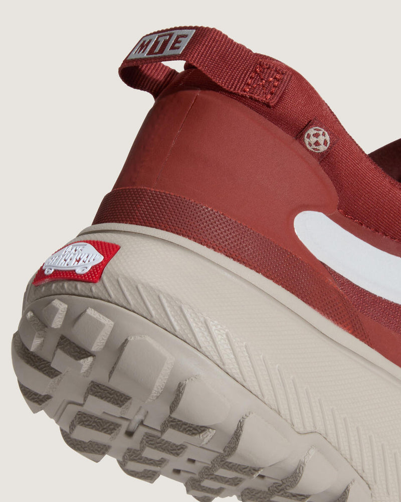 Load image into Gallery viewer, Vans Unisex MTE Crosspath Shoes Reflecting Coffee/Brick Red VN000CVU1LO
