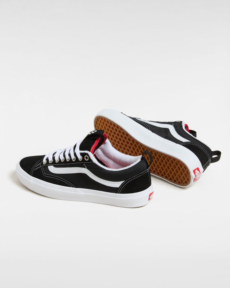 Load image into Gallery viewer, Vans Men&#39;s Skate Old Skool 36+ Shoes Black/White VN000D5RBA2
