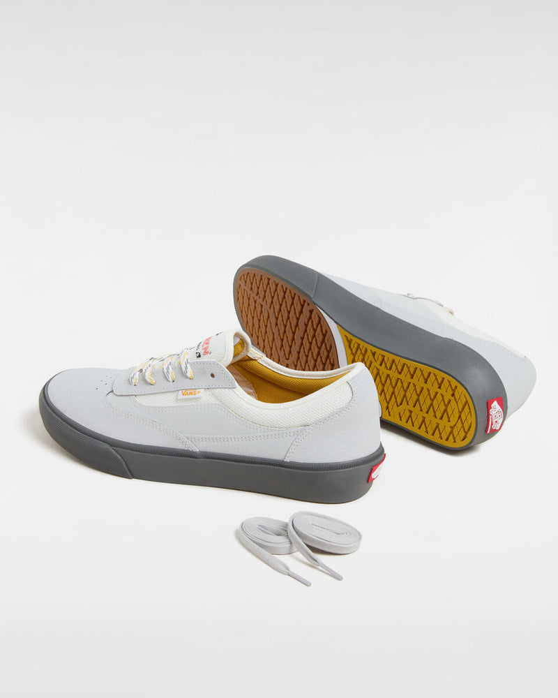 Load image into Gallery viewer, Vans Men&#39;s Skate Curren Caples Shoes Grey VN000D85GRY
