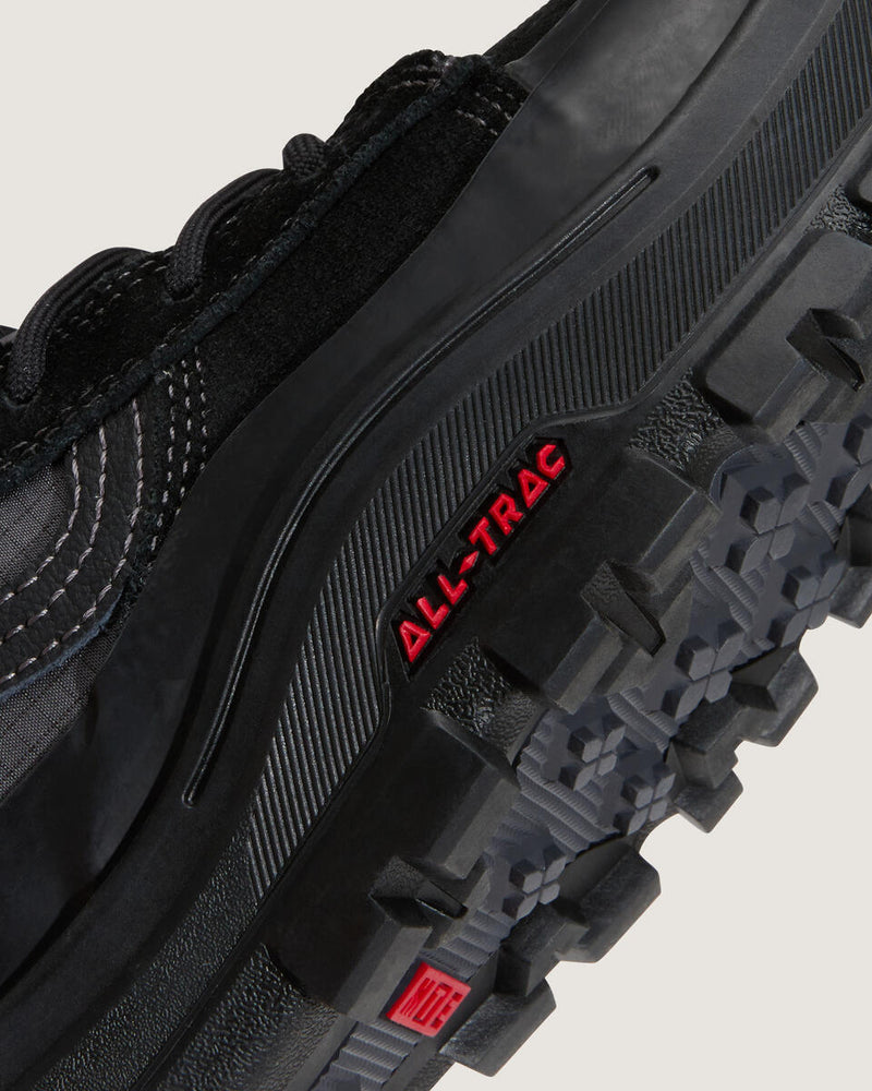 Load image into Gallery viewer, Vans Men&#39;s MTE Sk8-Hi Gore-Tex Insulated Black/Black VN000DARBKA

