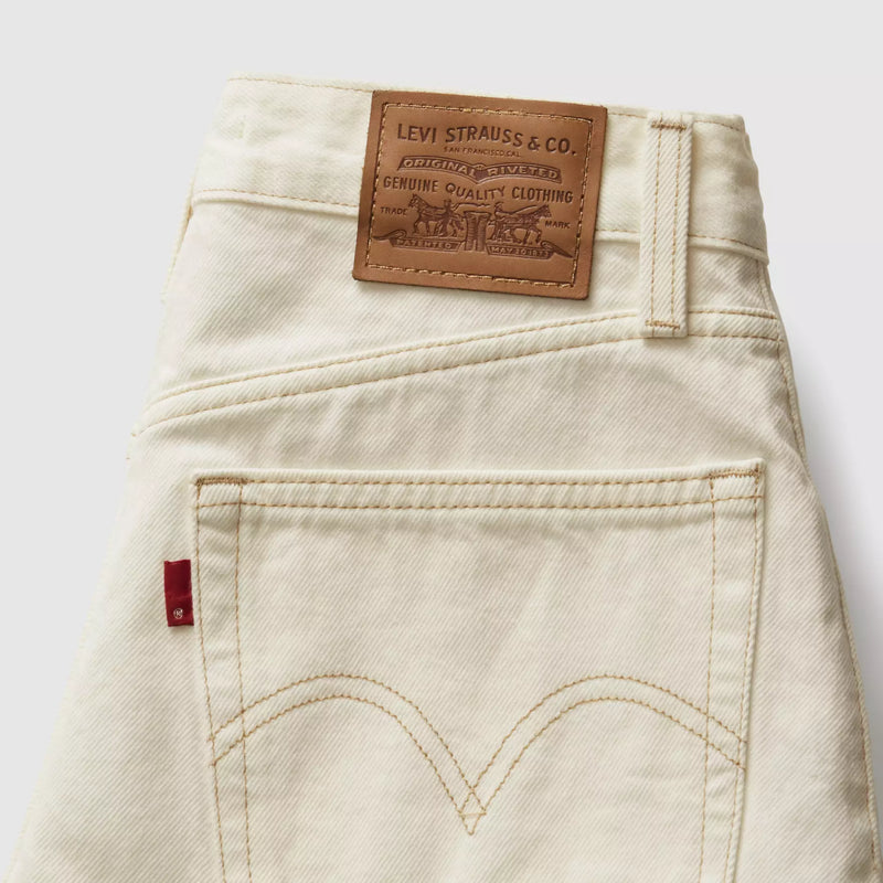Load image into Gallery viewer, Levi's Women's High Rise Baggy Shorts White A93110007
