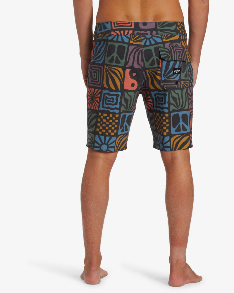 Load image into Gallery viewer, Billabong Men&#39;s Good Times 17.5&quot; Boardshorts Multi ABYBS00488-MUL
