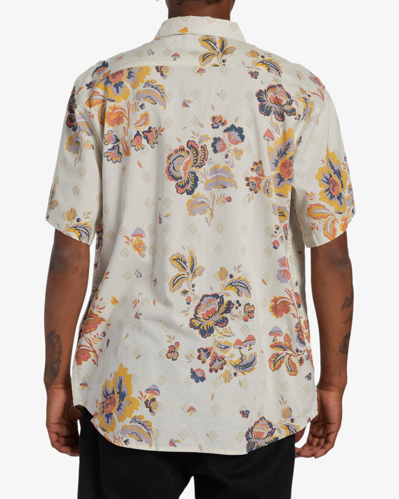 Load image into Gallery viewer, Billabong Men&#39;s Sundays Short Sleeve Shirt Taupe ABYWT00234-TAU
