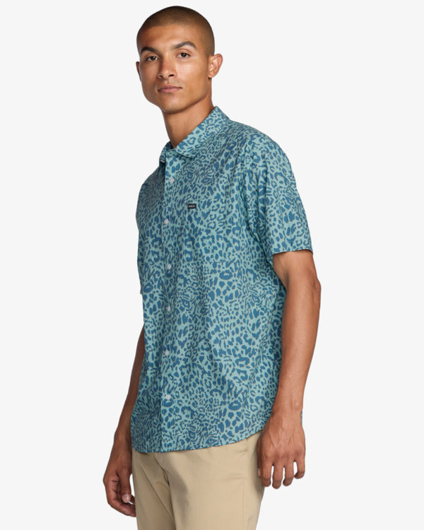 Load image into Gallery viewer, RVCA Men&#39;s Anytime Short Sleeve Shirt Blue Haze AVYWT00489-BN4

