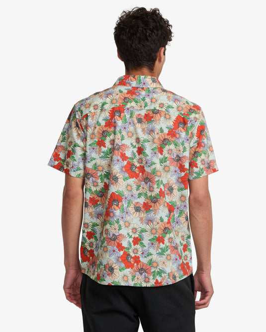 RVCA Men's Botanical Short Sleeve Shirt Green Tee AVYWT00521-GRT