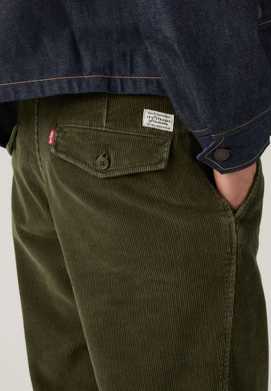 Levis's Men's XX Chino Authentic Relaxed Corduroy Pants Green A57530123