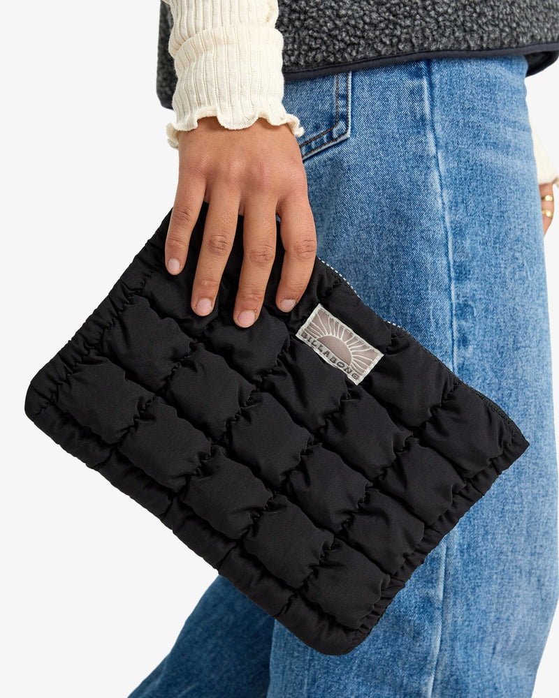 Load image into Gallery viewer, Bilabong Womens&#39; Winter Escape Pouch Black EBJAA00130-BPB
