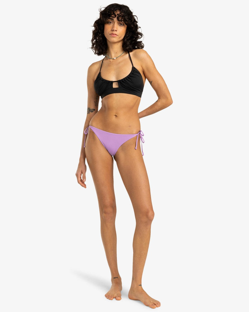 Load image into Gallery viewer, Billabong Women&#39;s Sol Searcher Full Coverage Bikini Top Black EBJX300125-BPB
