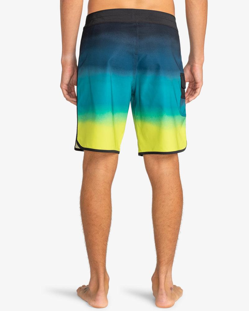 Load image into Gallery viewer, Billabong Men&#39;s 73 Fade Pro 19&quot; Boardshorts Black EBYBS00110-0019
