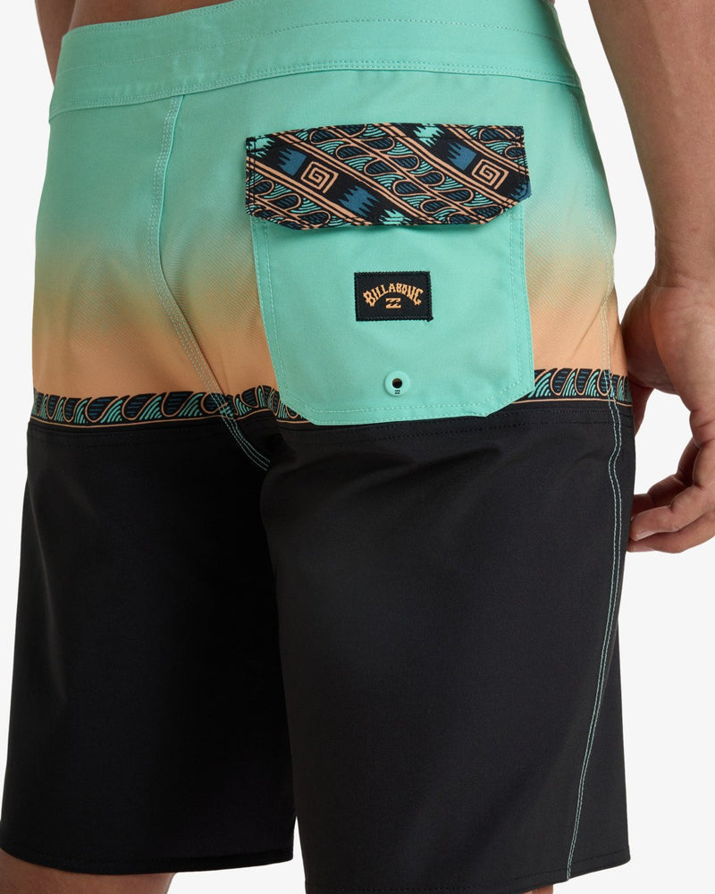 Load image into Gallery viewer, Billabong Men&#39;s Fifty50 Pro 18&#39;&#39; Performance Board Shorts Black EBYBS00117-BLK
