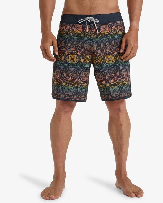 Billabong Men's 73 Theme Pro 18.5
