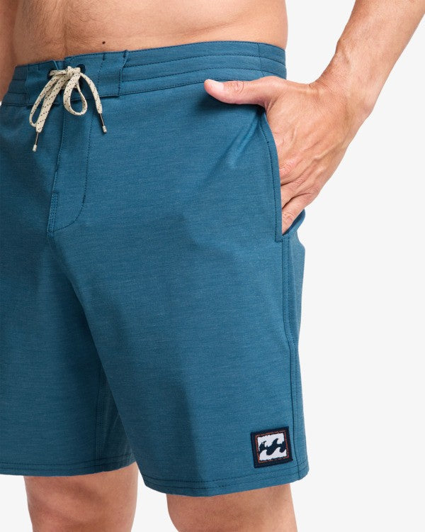 Load image into Gallery viewer, Billabong Men's Every Other Day Low Tide Boardshorts Real Teal EBYBS00123-BPR0
