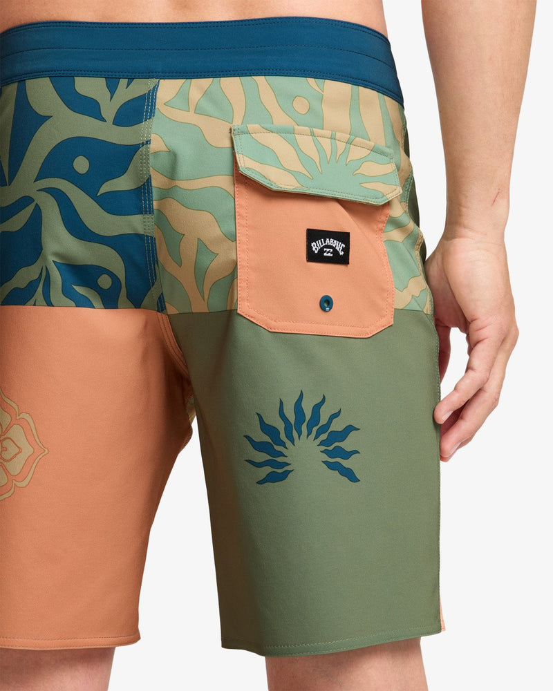 Load image into Gallery viewer, Billabong Men's Reflection Pro Boardshorts Moss Green EBYBS00128-GLW3
