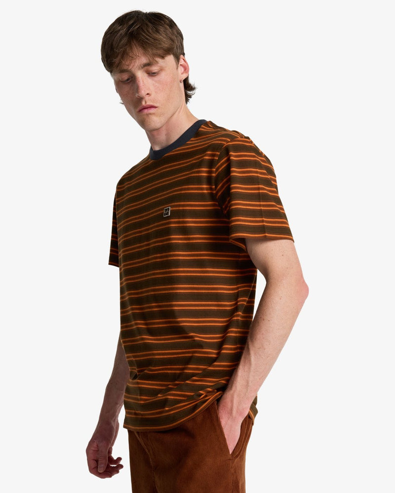 Load image into Gallery viewer, Billabong Men's Baxter Short Sleeve T-Shirt Dark Brown EBYKT00120-CSR0
