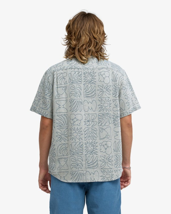 Load image into Gallery viewer, Billabong Men's Sundays Jacquard Short Sleeve Shirt Chino EBYWT03021-CHI
