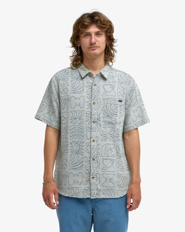 Load image into Gallery viewer, Billabong Men's Sundays Jacquard Short Sleeve Shirt Chino EBYWT03021-CHI
