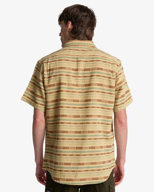 Billabong Men's Sundays Jacquard Short Sleeve Shirt Castle Rock EBYWT03021-TGW0