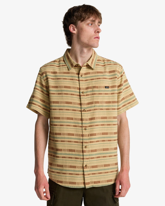 Billabong Men's Sundays Jacquard Short Sleeve Shirt Castle Rock EBYWT03021-TGW0