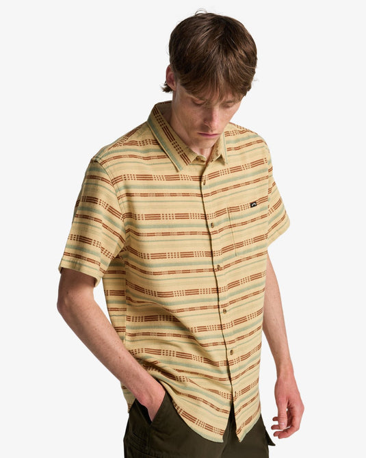 Billabong Men's Sundays Jacquard Short Sleeve Shirt Castle Rock EBYWT03021-TGW0