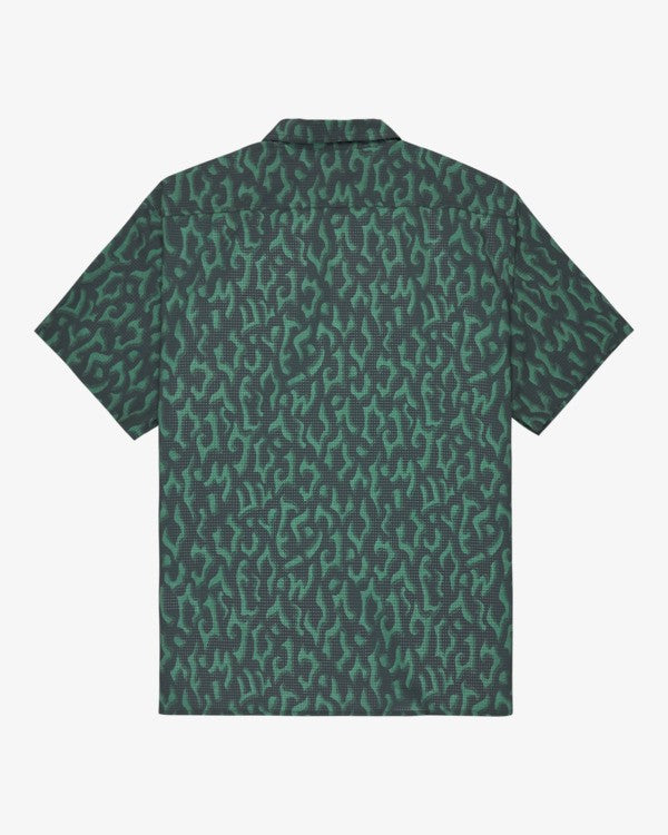 Load image into Gallery viewer, Billabong Men's Surftrek Perf Short Sleeve Grey EBYWT03023-CRG0
