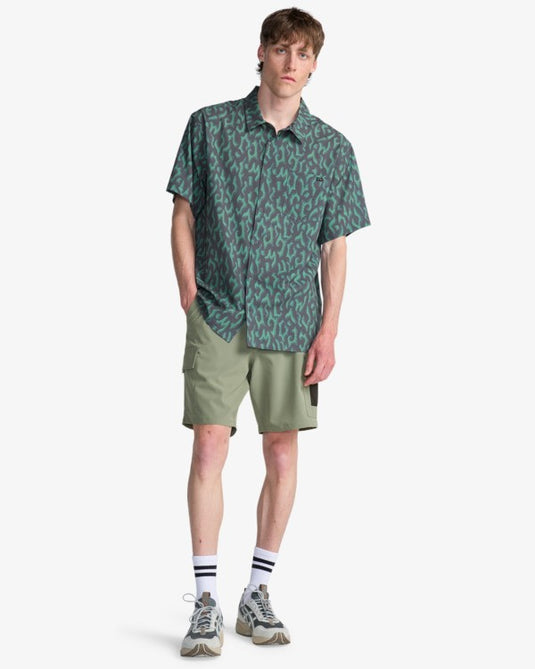 Billabong Men's Surftrek Perf Short Sleeve Grey EBYWT03023-CRG0