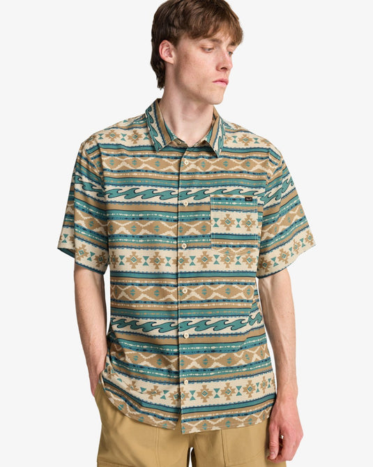 Billabong Men's Surftrek Perf Short Sleeve Desert Print EBYWT03023-TGW6